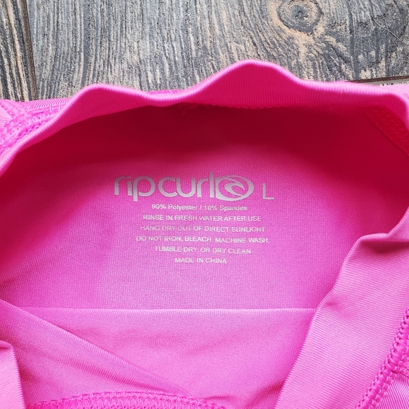 RipCurl Rash Guard - Picture 2 of 4